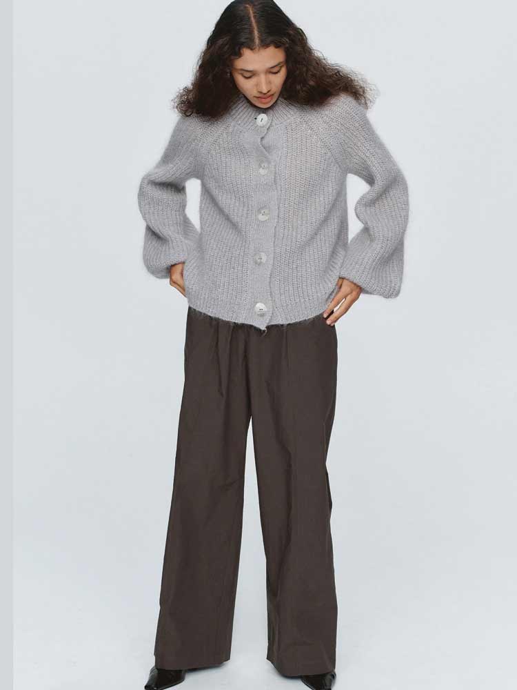 Cait Cardi Cygnet