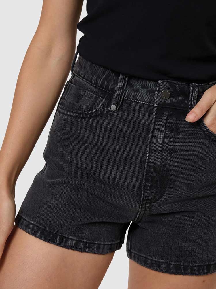 Erica Short Ash Black