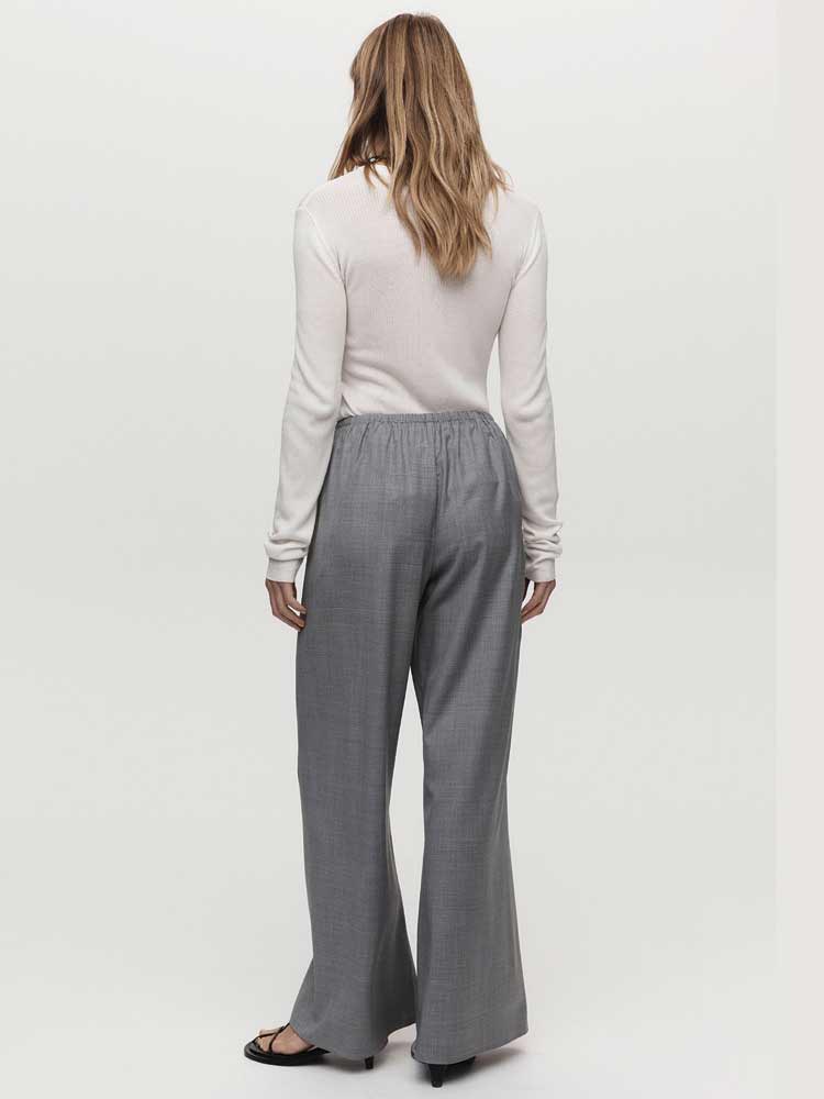 Alicia Pant Lunar